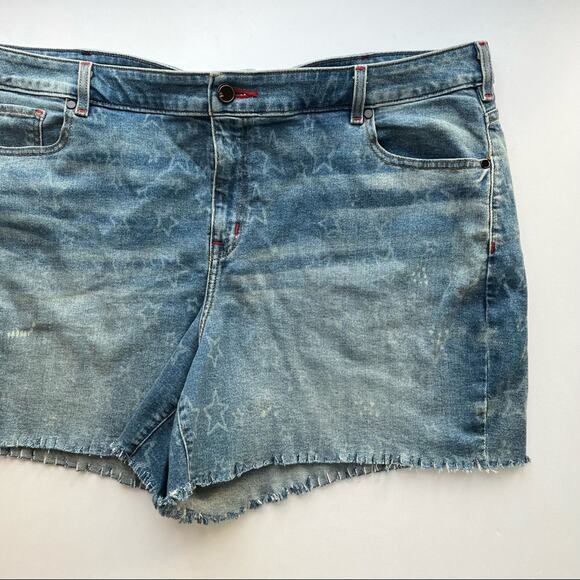 Lane Bryant Star Print Denim Shorts Raw Hem - Picture 1 of 6